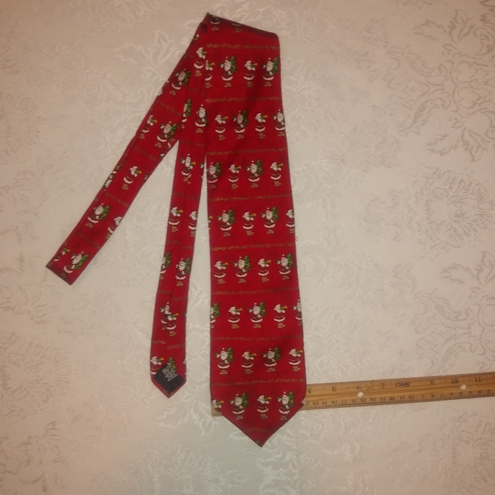 Holiday Santa - Silk -  (020)
